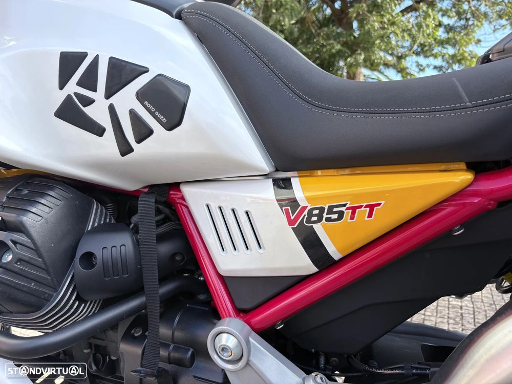 Moto Guzzi V85 TT - 20