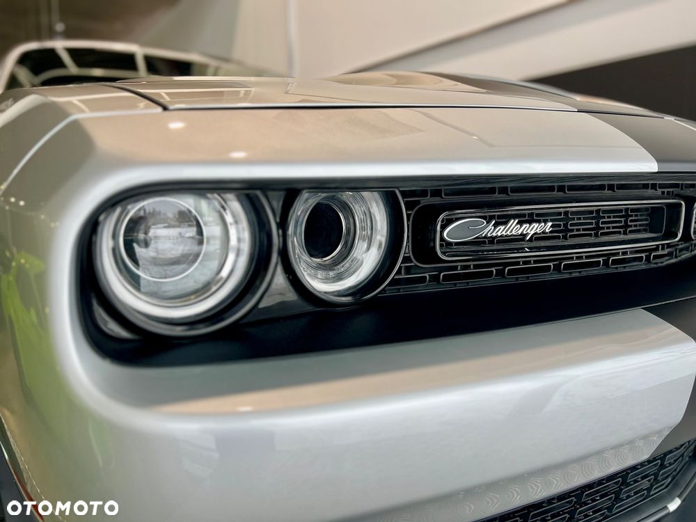 Dodge Challenger 6.4 Scat Pack - 14