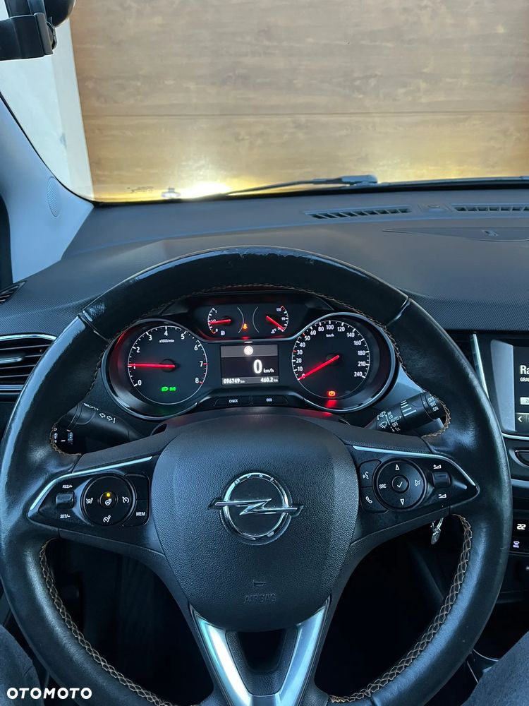 Opel Crossland X - 16