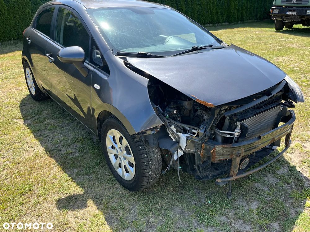 Kia Rio 1.2 Dream Team Edition - 4