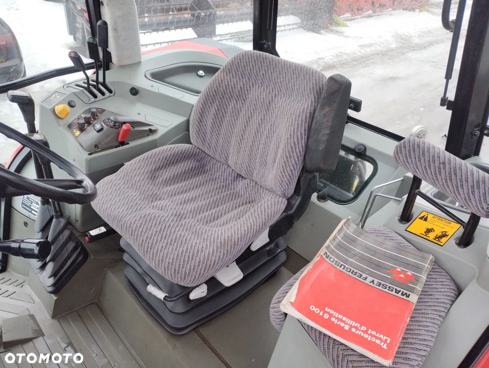 Massey Ferguson 8120 DynaShift 1996R - 17