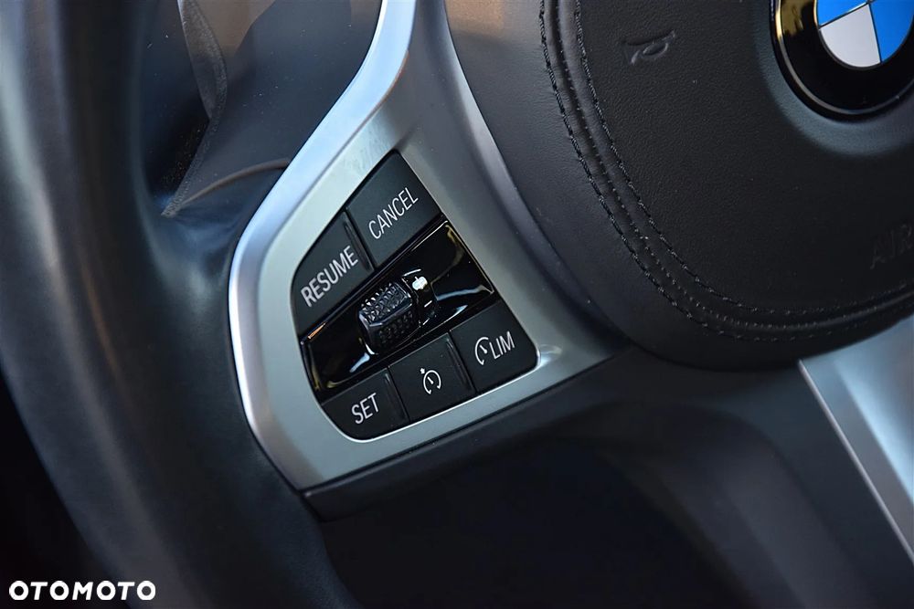 BMW Seria 5 520d MHEV - 26