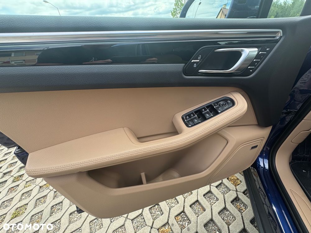 Porsche Macan Standard - 29
