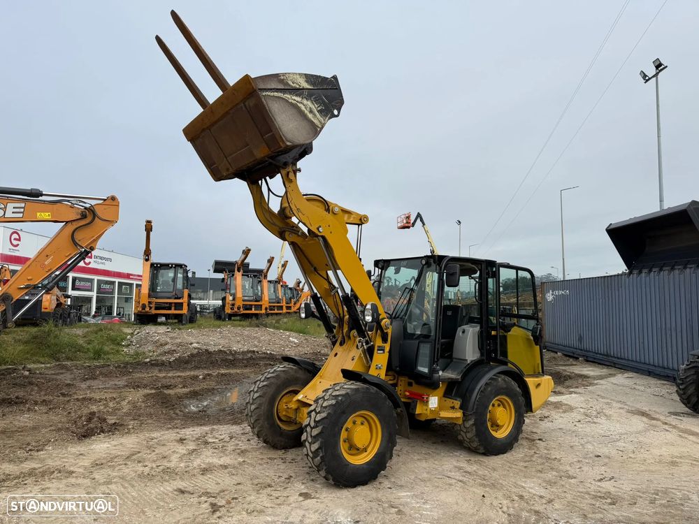 Caterpillar 906M - 8