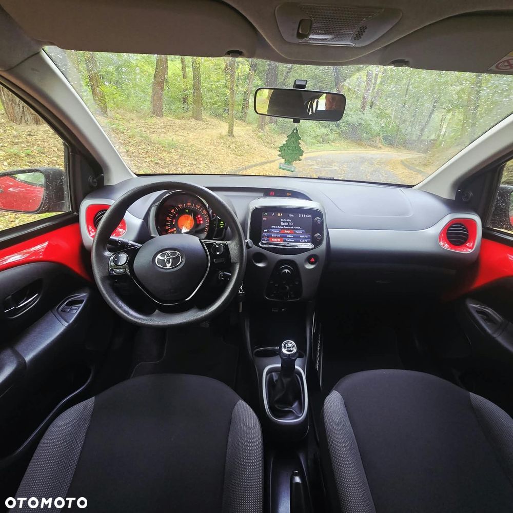 Toyota Aygo 1.0 VVT-i Color Edition - 10