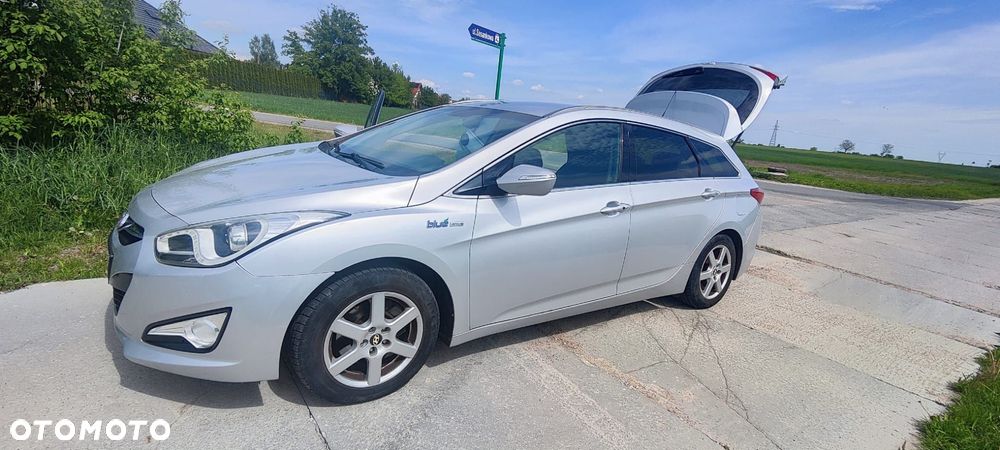 Hyundai i40 Kombi blue 1.7 CRDi Classic - 17