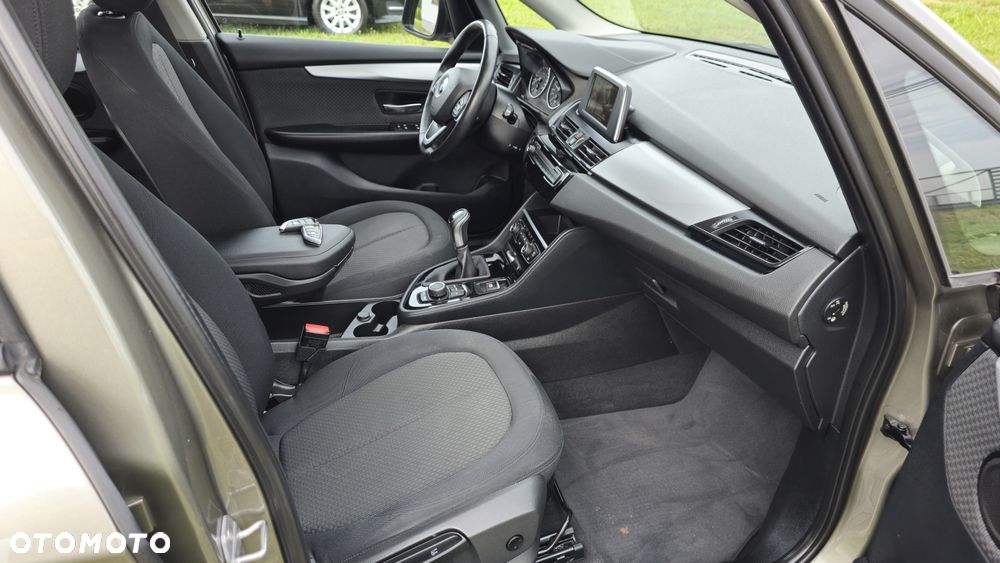 BMW Seria 2 216i Advantage - 11
