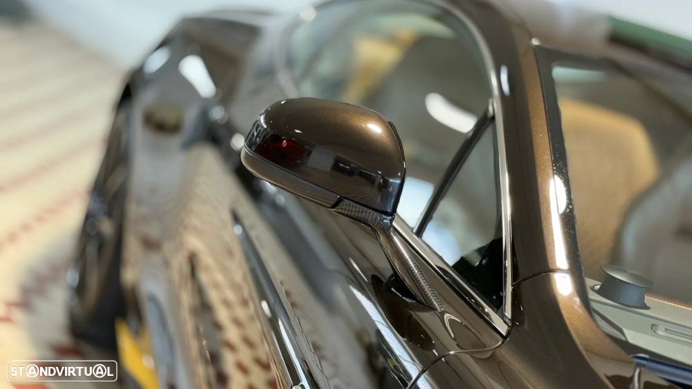 Aston Martin Vanquish S Coupe - 12