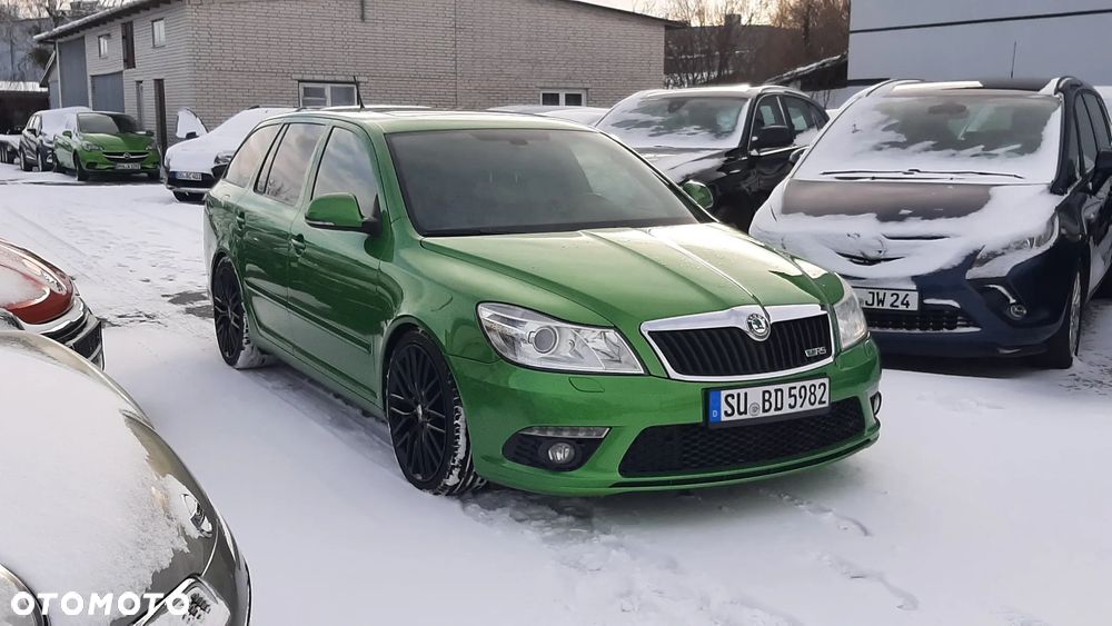 Skoda Octavia 2.0 TSI DSG RS - 2