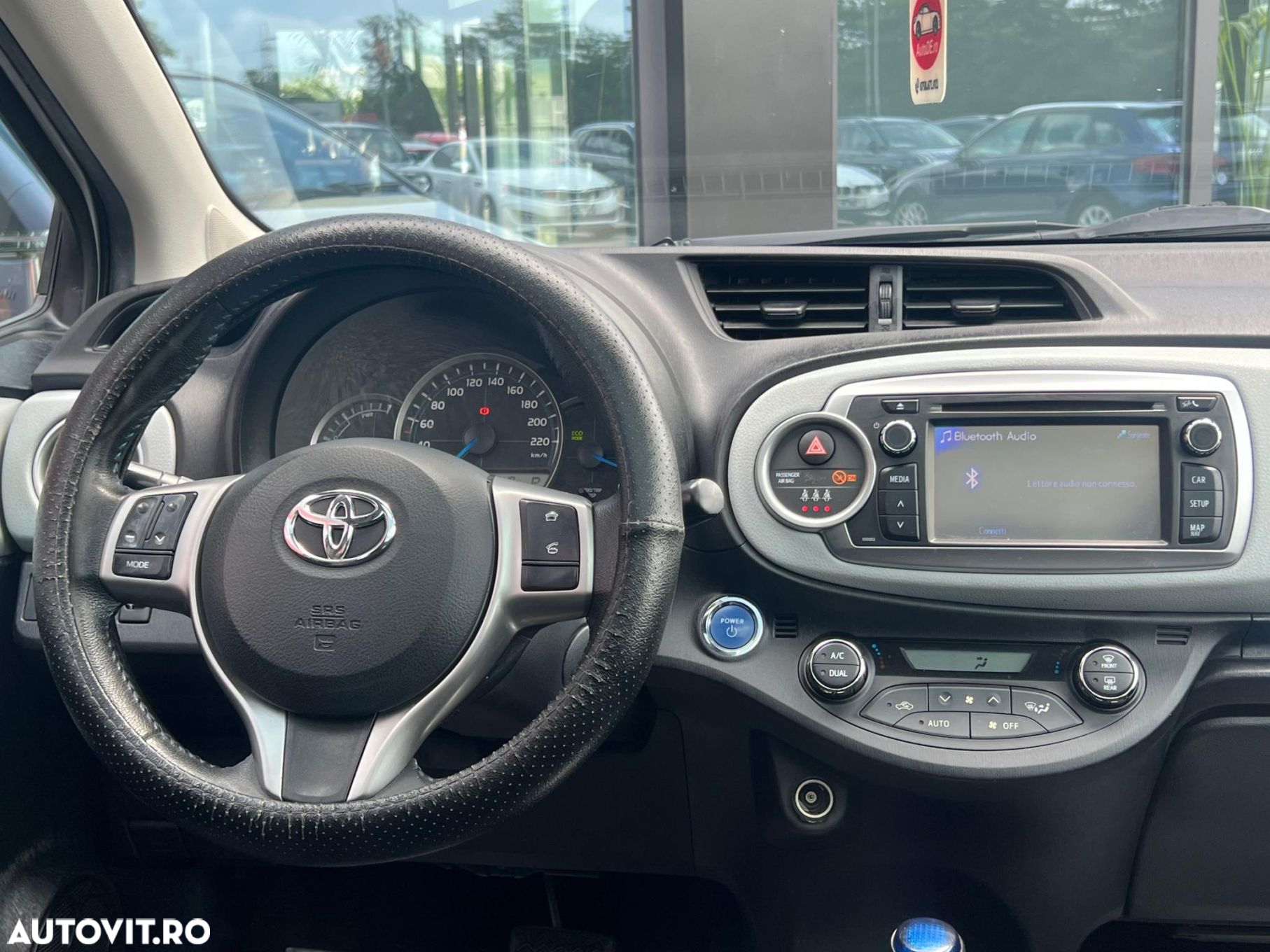 Toyota Yaris - 8