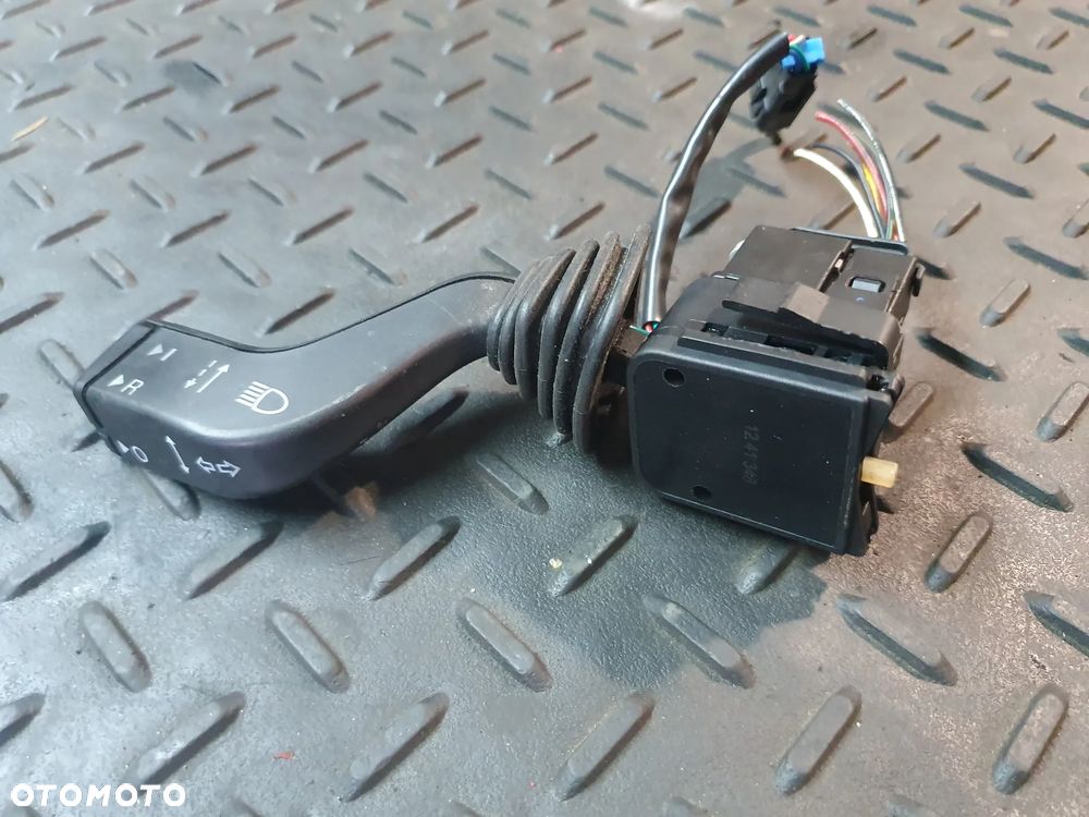 WŁĄCZNIK PRZEŁĄCZNIK ZESPOLONY TEMPOMAT OPEL ASTRA 2 II G/ CLASSIC ZAFIRA A  1241348 - 1