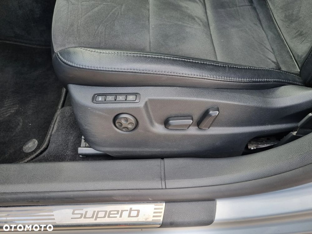 Skoda Superb 2.0 TDI Elegance - 18