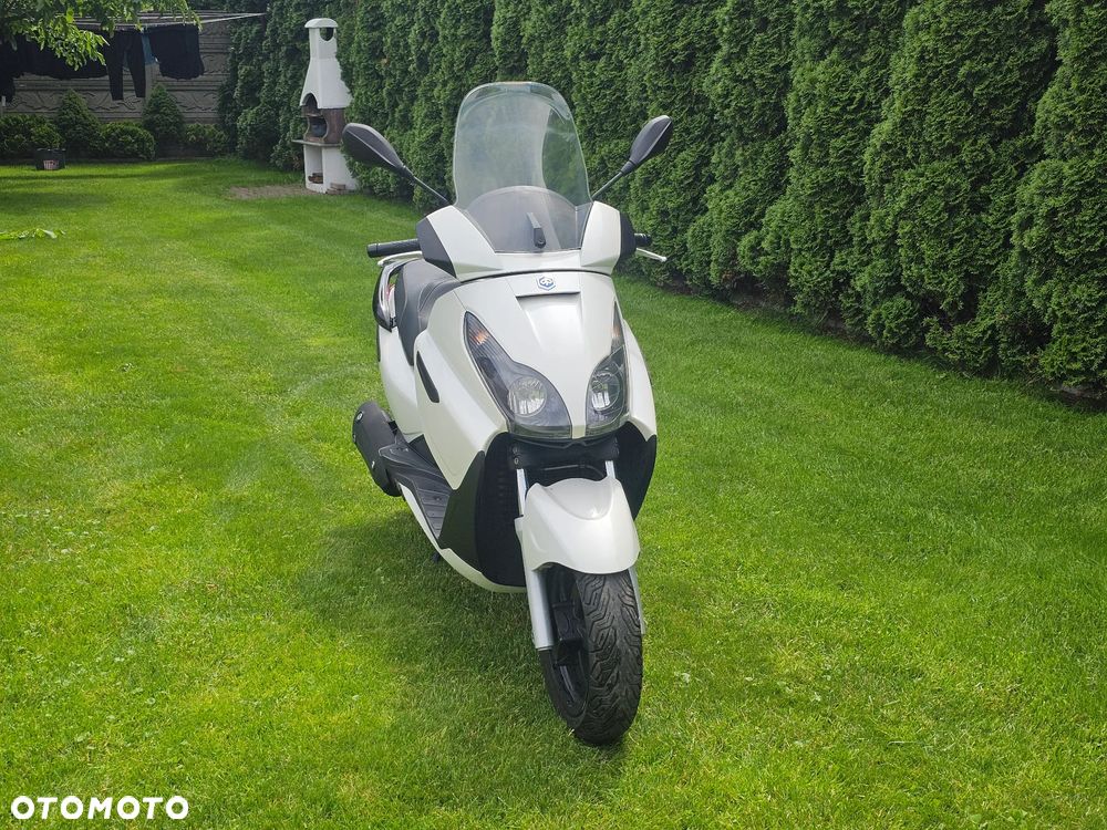 Piaggio X7 - 4