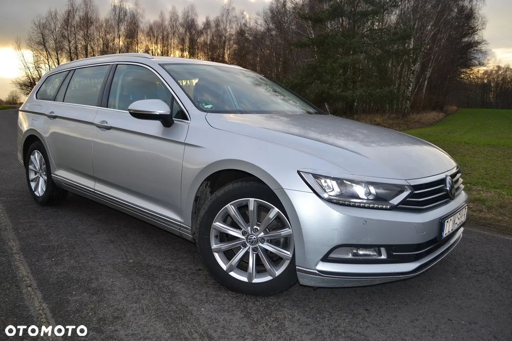 Volkswagen Passat 2.0 TDI (BlueMotion Technology) Highline - 9