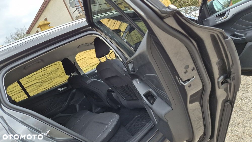 Ford Focus 1.5 EcoBlue STart-Stopp-System TITANIUM - 9