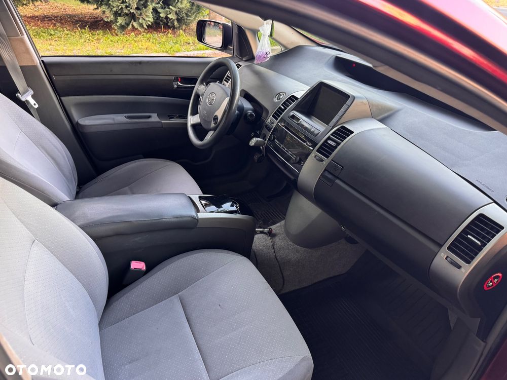 Toyota Prius 1.5 VVT-i Prestige - 6
