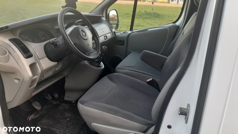 Opel Vivaro - 9