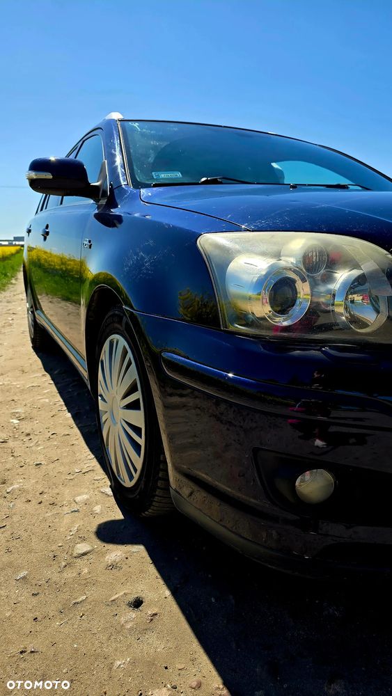 Toyota Avensis 2.2 D-CAT Prestige - 1