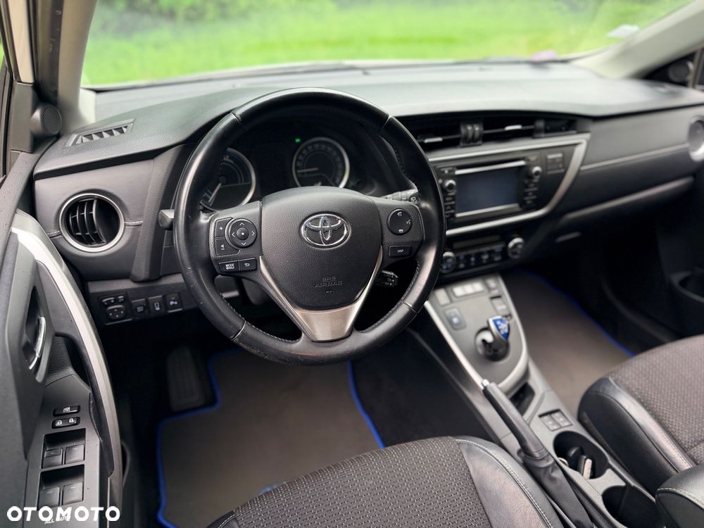Toyota Auris Hybrid 135 Premium - 12