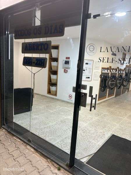 Lavandaria Self Service - Foros de Amora - Grande imagem: 2/3