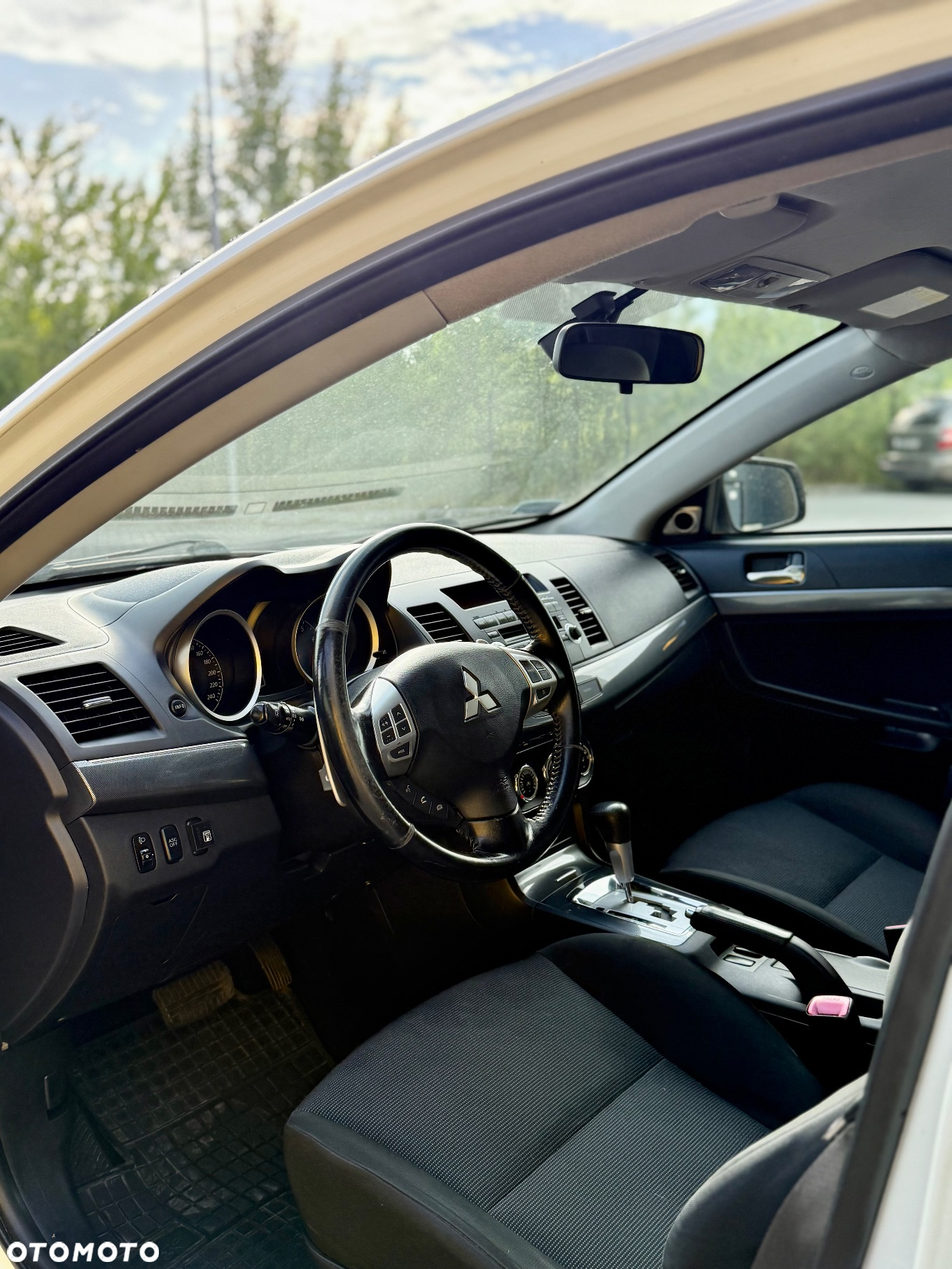 Mitsubishi Lancer - 6