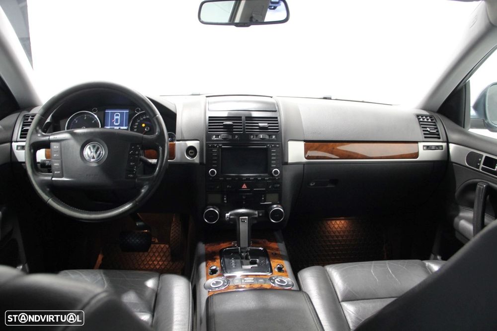 VW Touareg 3.0 TDI V6 Tiptronic - 10