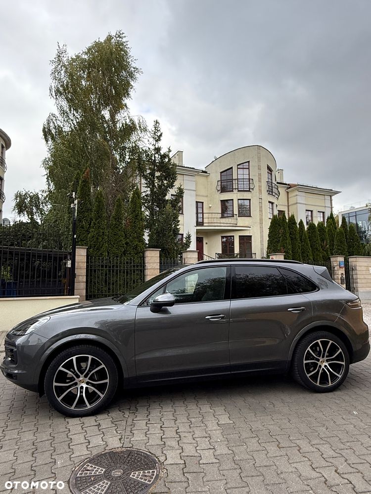 Porsche Cayenne - 3