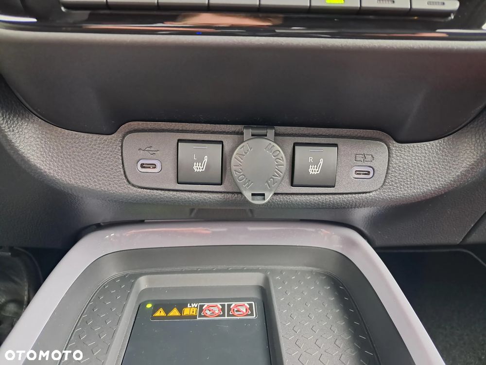 Toyota Aygo X Hybrid 1.5 Style e-CVT - 14