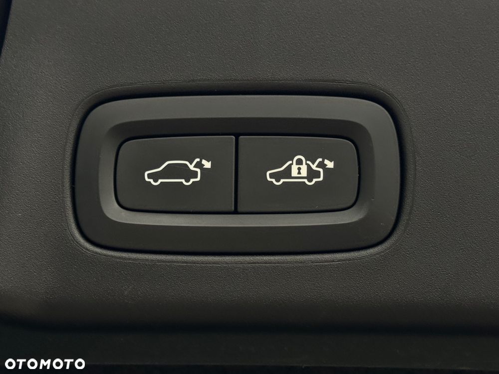 Volvo V90 T8 Twin Engine AWD Inscription - 35