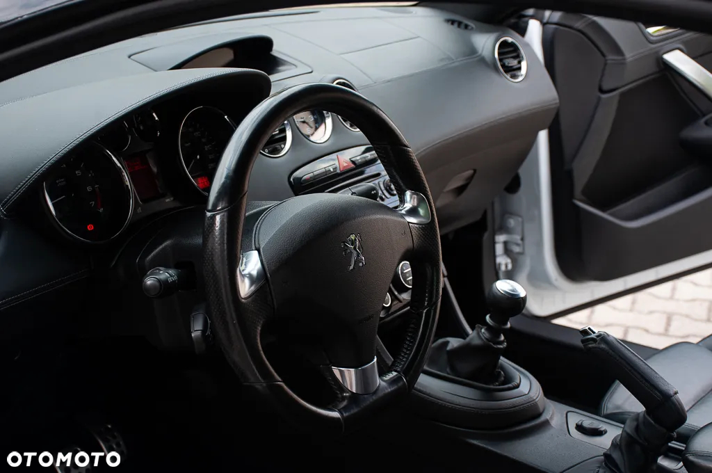 Peugeot RCZ 1.6 155 THP Onyx - 27