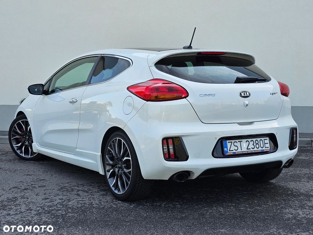 Kia Ceed 1.6 T-GDI GT-Track - 11