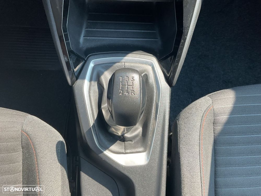 Peugeot 208 1.2 PureTech Active Pack - 29