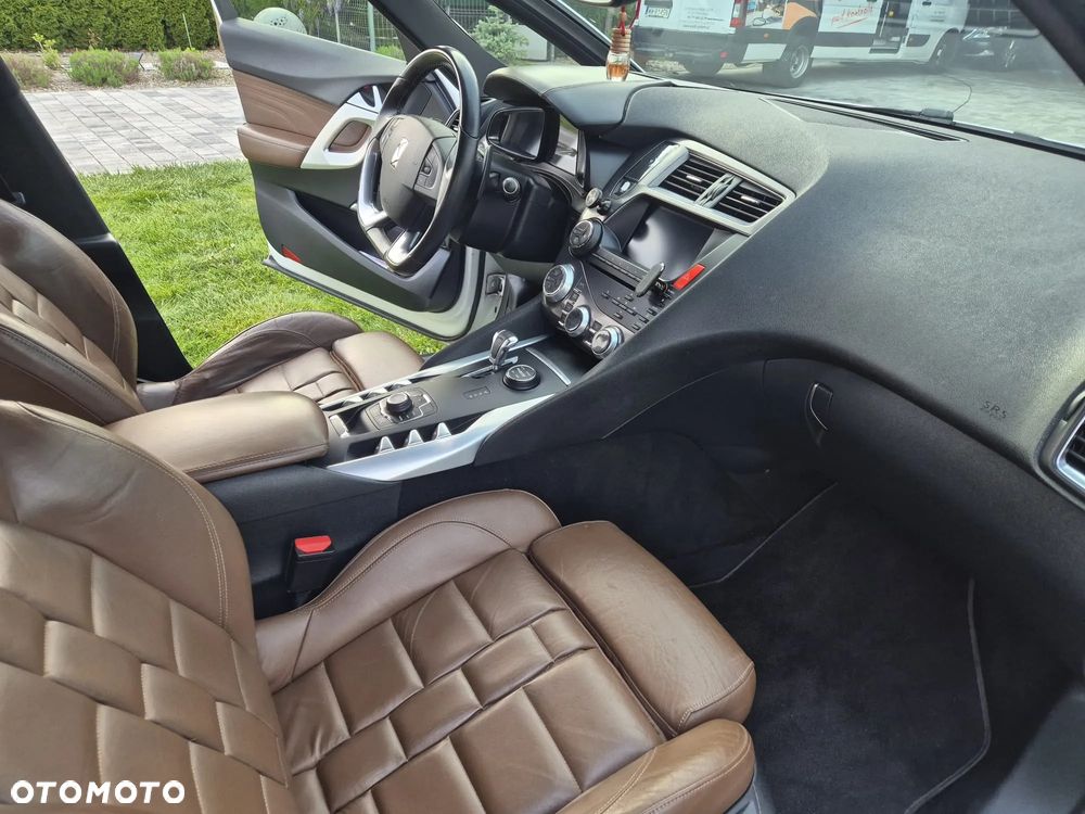 Citroën DS5 2.0 HDi Hybrid4 SoChic MCP - 10