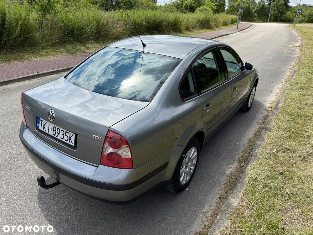 Volkswagen Passat 1.9 TDI Basis - 8