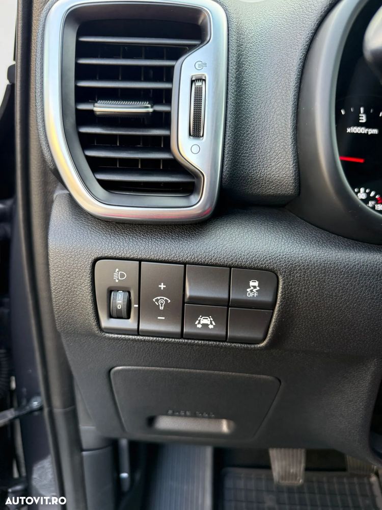 Kia Sportage 1.7 CRDI 2WD Dream-Team Edition - 19