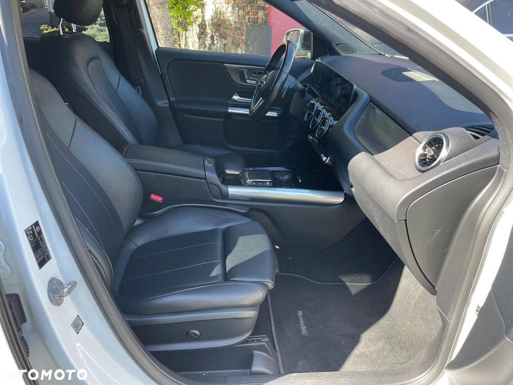Mercedes-Benz GLA 250 4-Matic AMG Line - 15