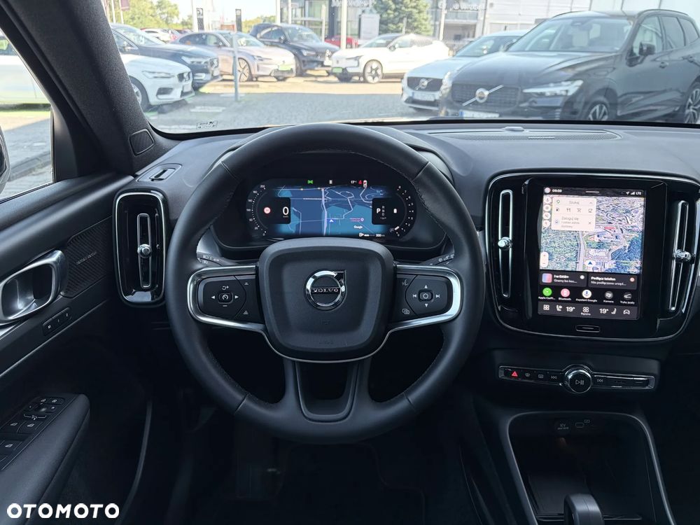 Volvo XC 40 B3 Plus Dark - 11