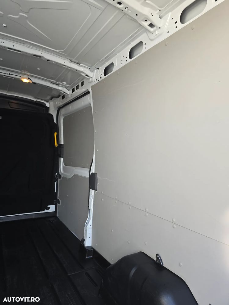 Ford Transit - 14