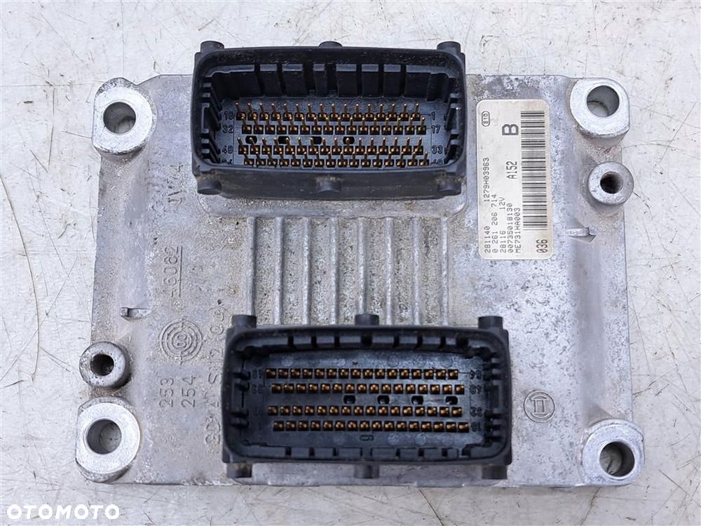 Komputer sterownik silnika Alfa Romeo 147 1,6 16V 00-04 00735018130 BOSCH - 1