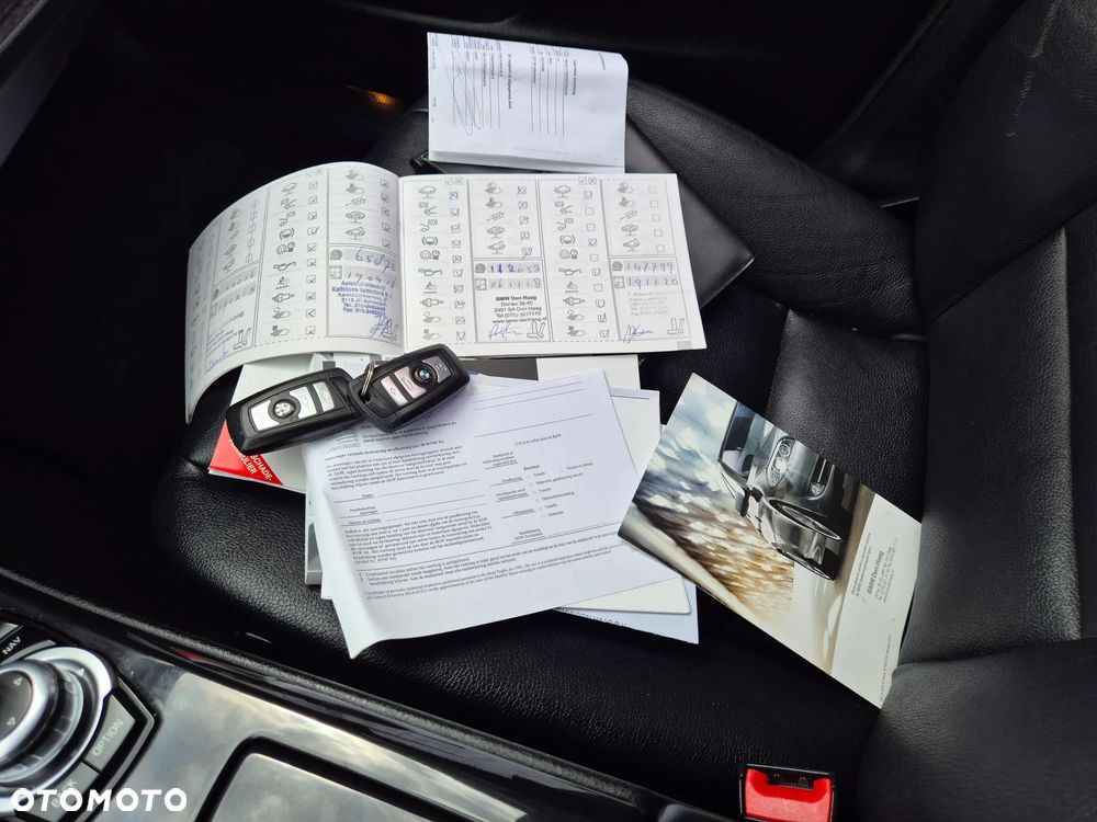 BMW Seria 5 520i - 40