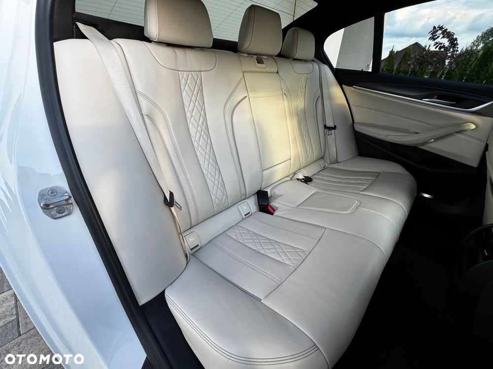 BMW Seria 5 520d xDrive MHEV M Sport sport - 18