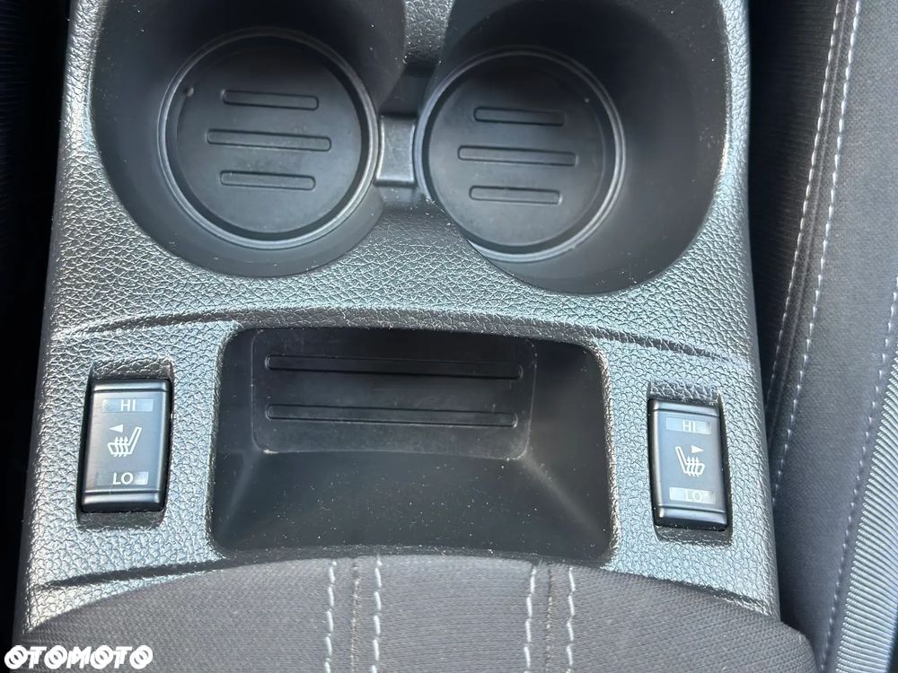 Nissan Qashqai 1.6 DIG-T N-Connecta - 28