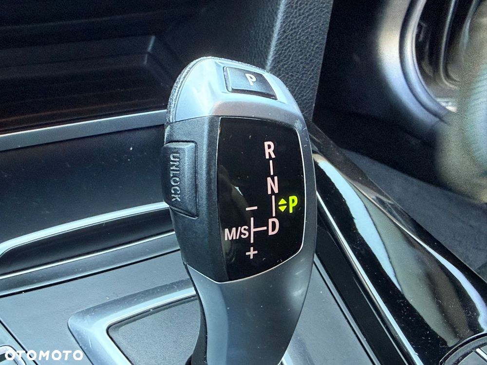 BMW Seria 3 318d - 36