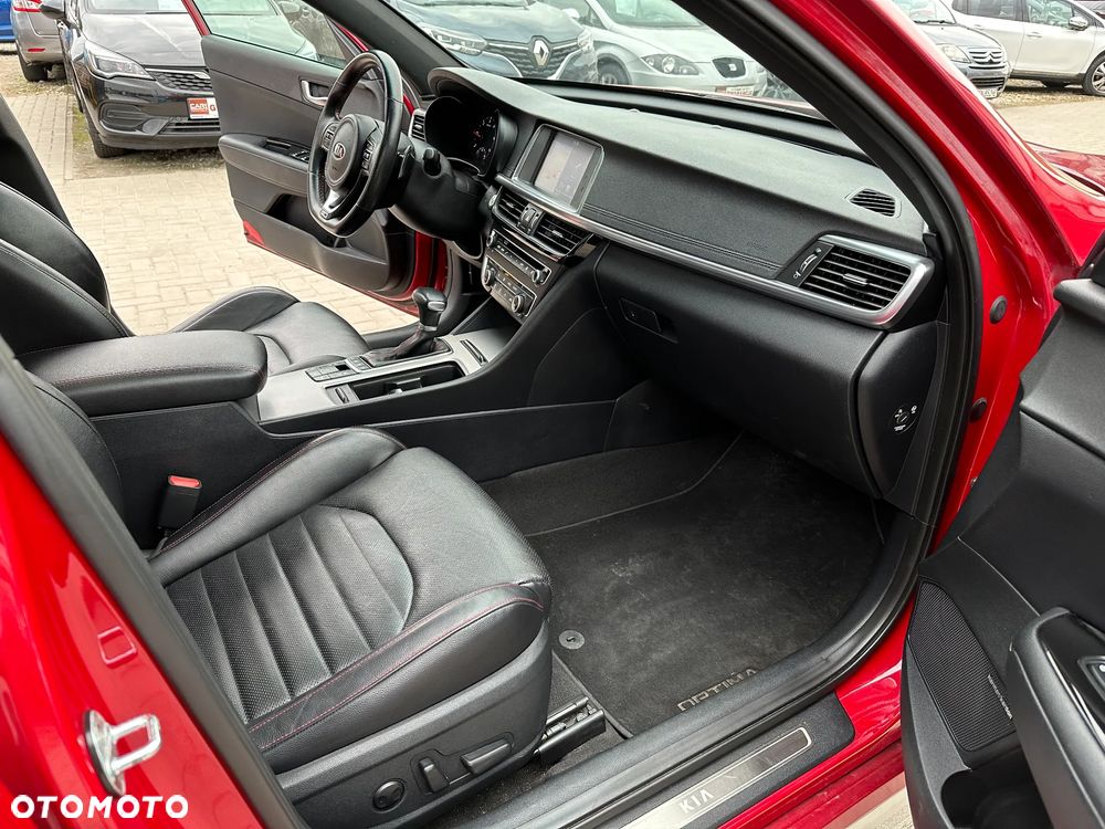 Kia Optima - 23