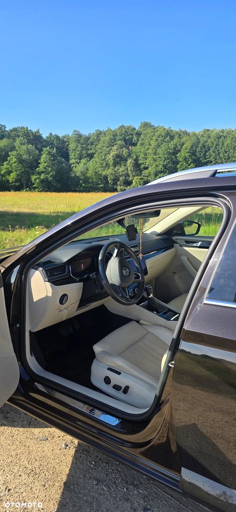 Skoda Superb 2.0 TDI L&K DSG - 27