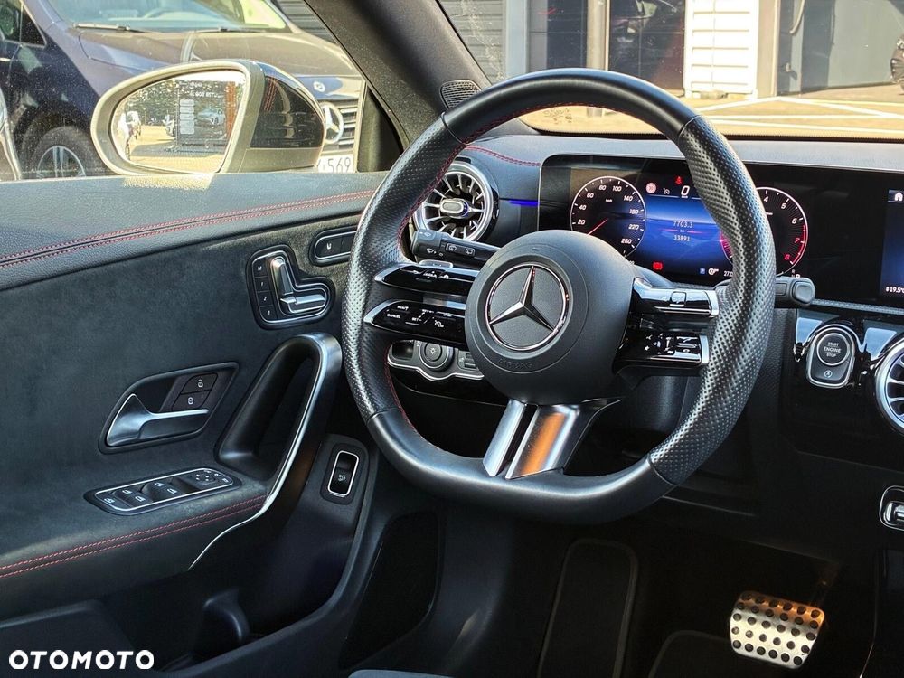 Mercedes-Benz CLA - 18