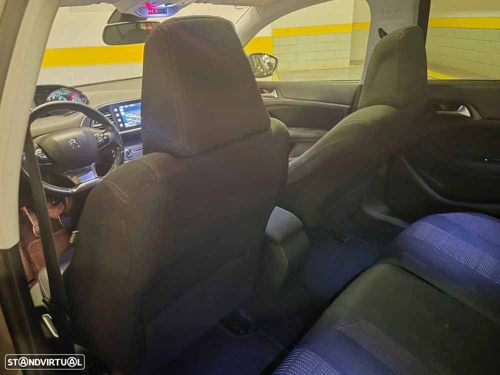 Peugeot 308 SW 1.6 e-HDi Allure - 29