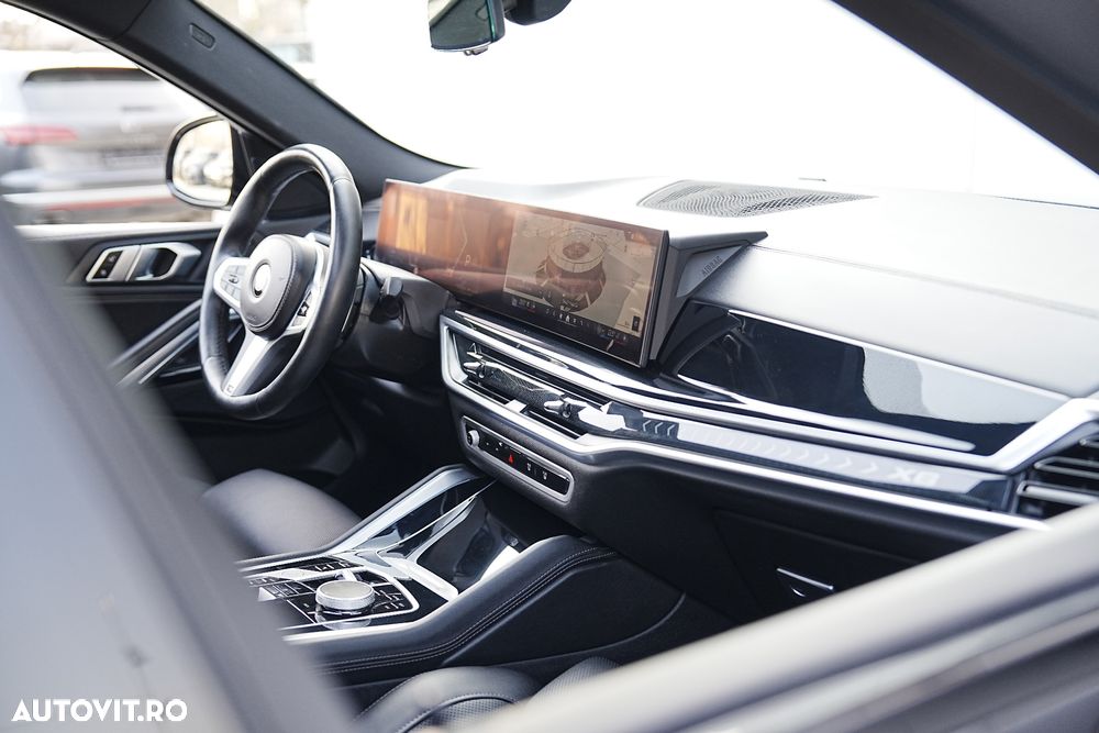 BMW X6 xDrive40i AT MHEV - 17