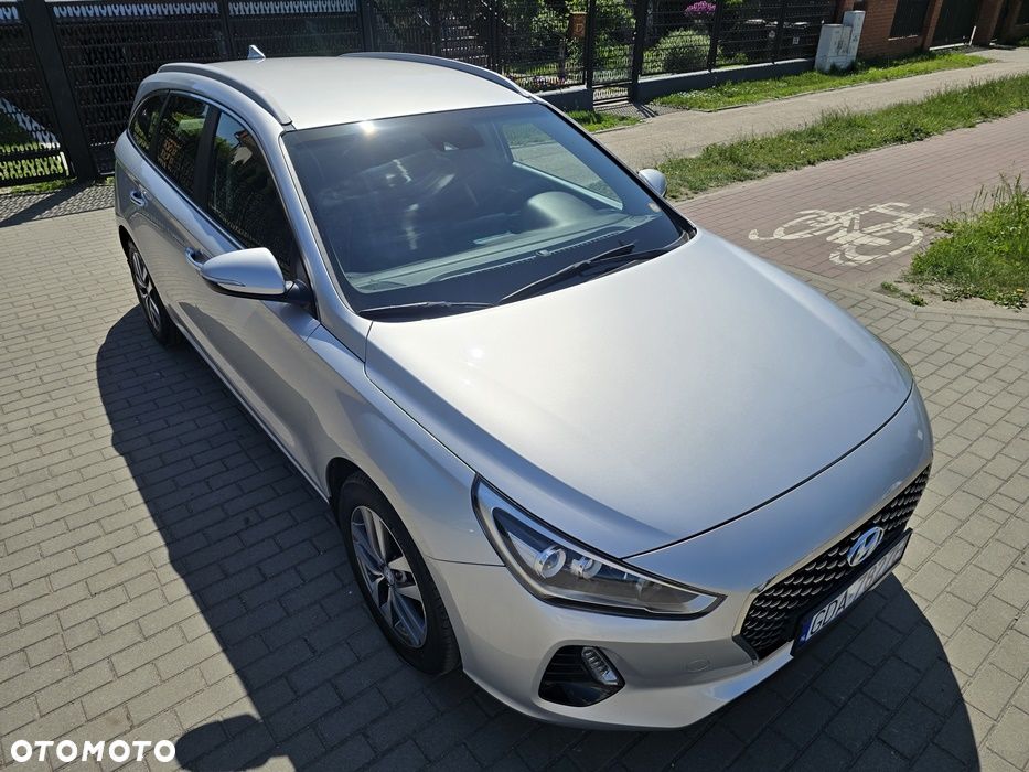 Hyundai i30 1.6 D Premium - 22