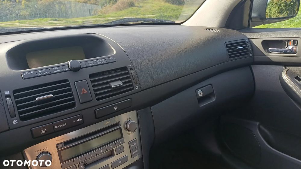 Toyota Avensis 1.8 VVT-i Combi Edition - 11